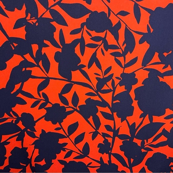 Small Croft And Barrow Red Navy Blue Floral Print Blouse 3/4 Sleeve Lightweight - Picture 10 of 13